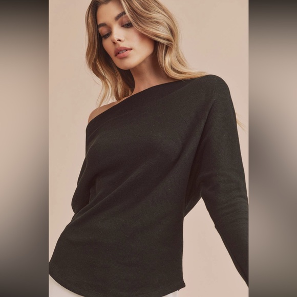 AEMI + CO OFF SHOULDER KNIT TOP 💖NEW IN STORES💖 - Picture 2 of 3